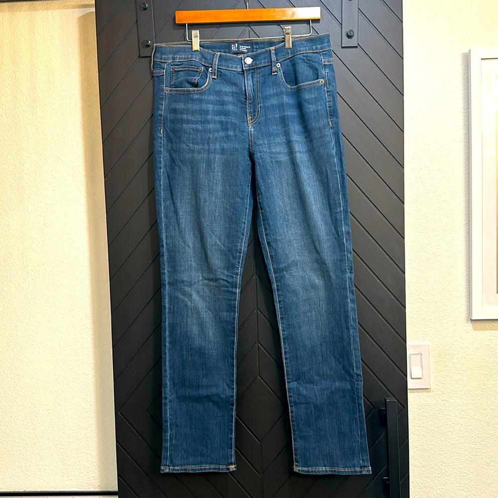 NWOT GAP straight leg